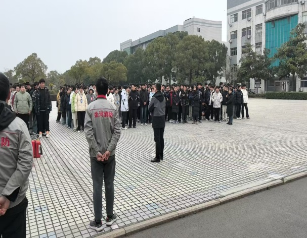 “火”速行动 防患未“燃”        ——华球网页版消防演练纪实