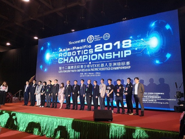 我校在2018年第十二届青少年VEX机器人亚洲锦标赛中获金奖