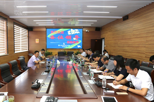 副区长刘明江莅临我校开展工作调研